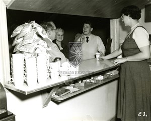 Image description is not available for 1955.080